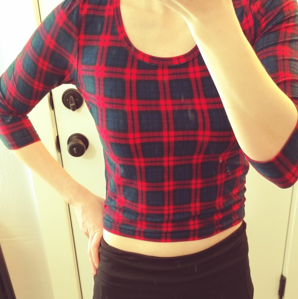 Forever 21 crop top checkered (SIZE MEDIUM)